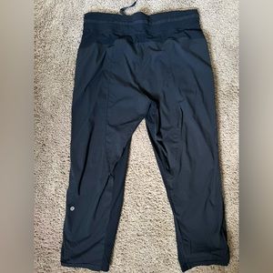 Lululemon Cropped Capris